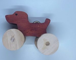 1416 Wheeled Rustic Dog